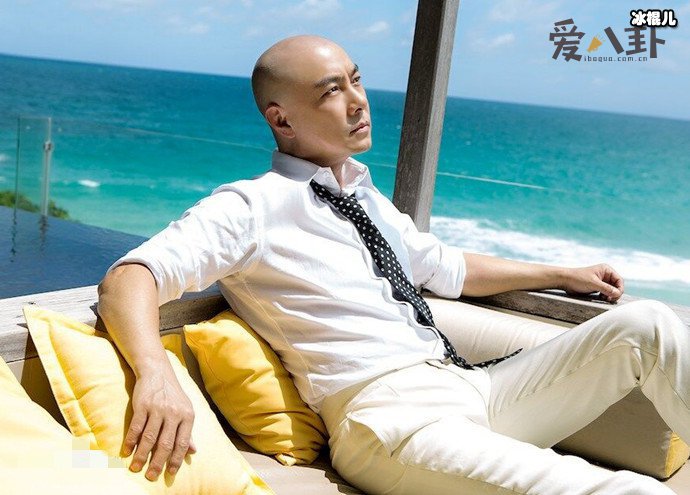 张卫健为啥一直光头