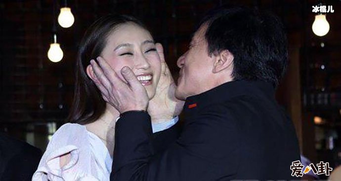 与成龙的关系暧昧已是人尽皆知？