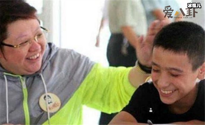 韩红潘子灏合照