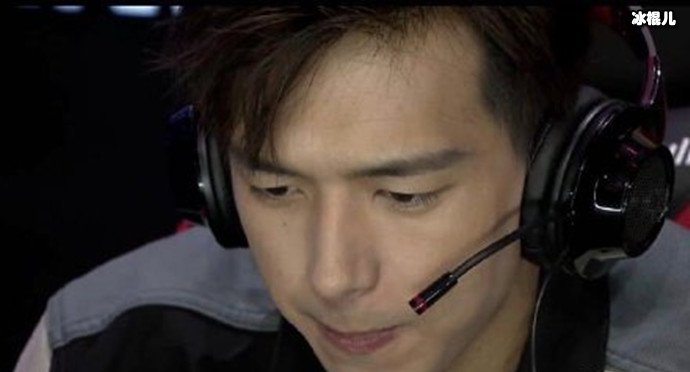 李现现场游戏照