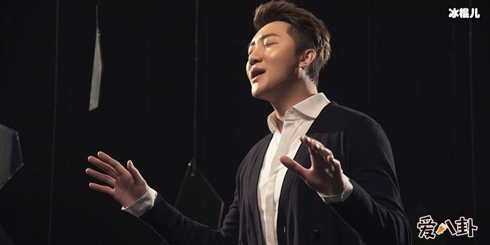 毛宁关喆是同性恋吗