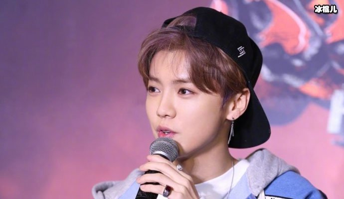 关晓彤和鹿晗结婚了吗