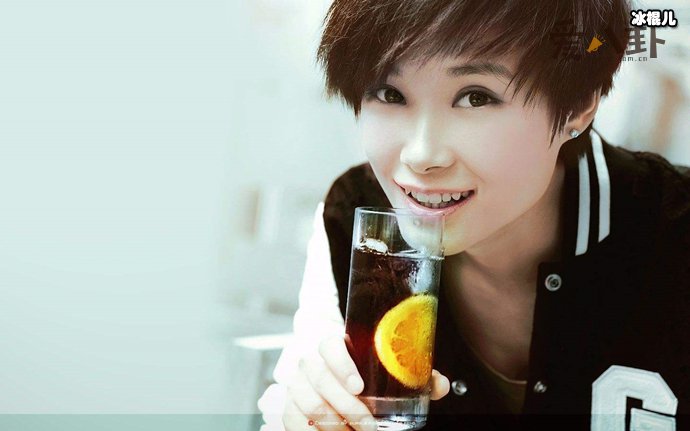 李宇春在圈中地位很高吗