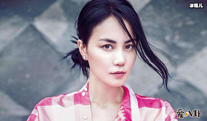 王菲现身李亚鹏住处