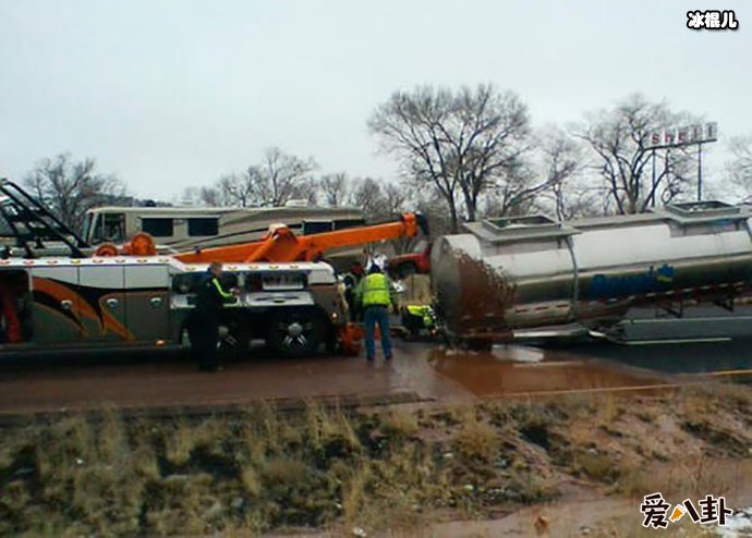 18吨巧克力流成河
