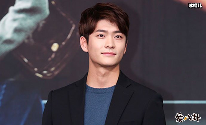 男二扮演者是姜泰伍