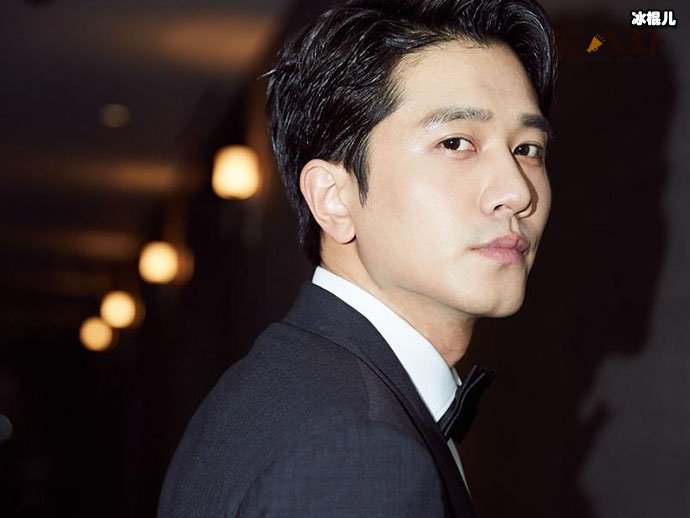 朱一龙彭冠英什么关系