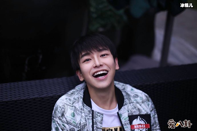 彭昱畅女友是谁