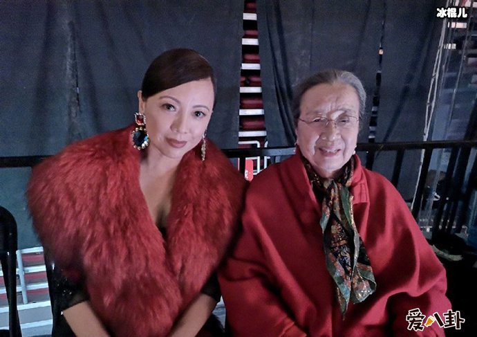 邓萃雯李明启同框