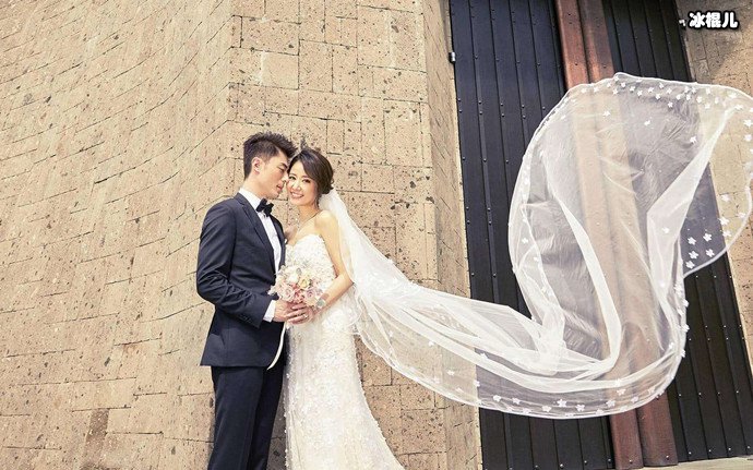 林心如跟霍建华的婚纱照