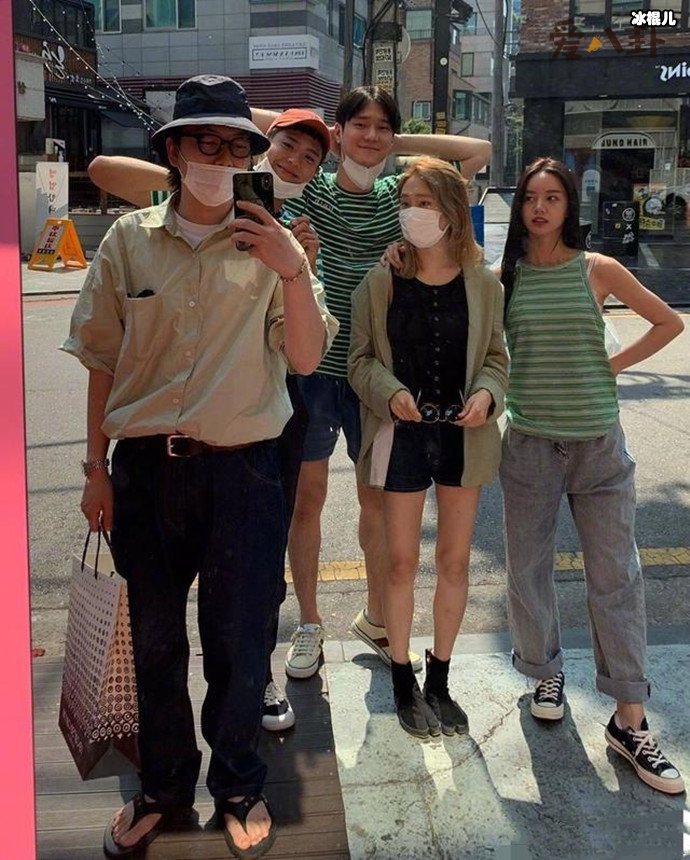 请回答1988主演重聚引热议