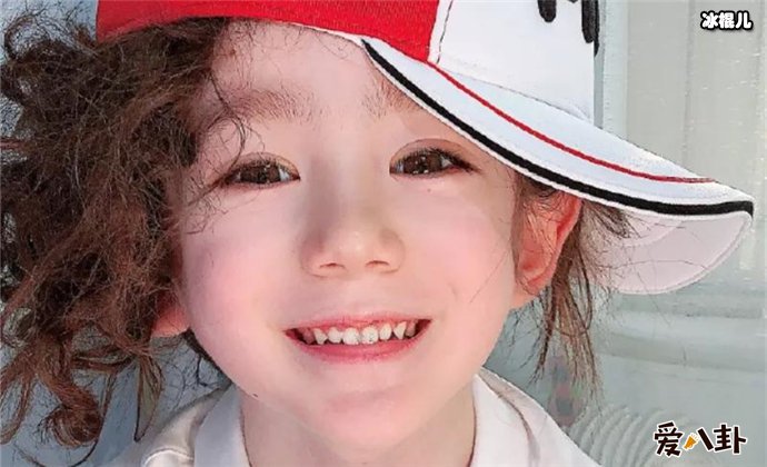 周嘉诚是男的还是女的