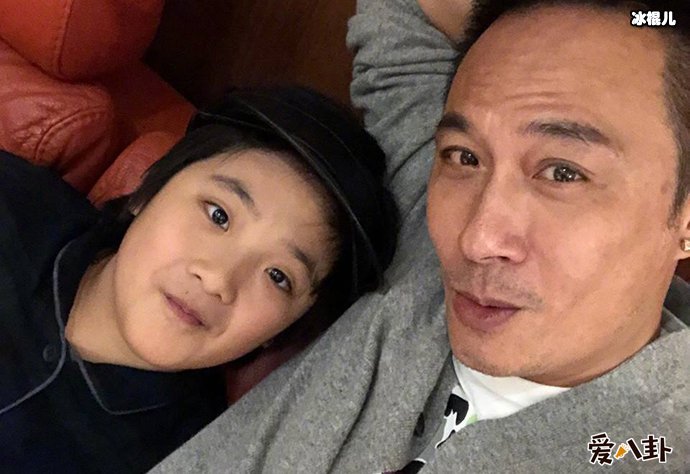 费曼遭受校园暴力是怎么回事