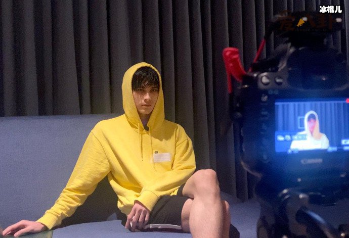 韩美娟连麦被拒绝后暗讽利路修耍大牌