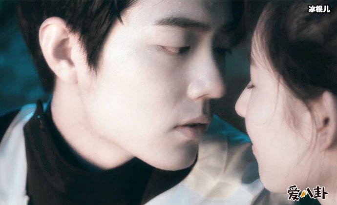 王玉雯肖战吻戏照