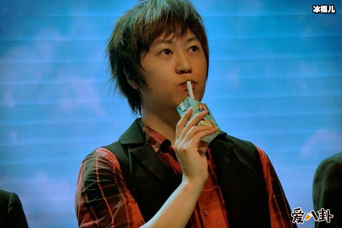 阿信骗粉丝有孩子过愚人节