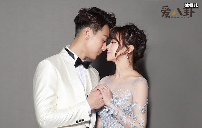 戴向宇陈紫函合影