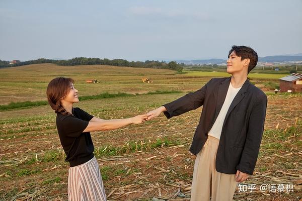 为何有人猜测D.O.与朴素珍恋爱