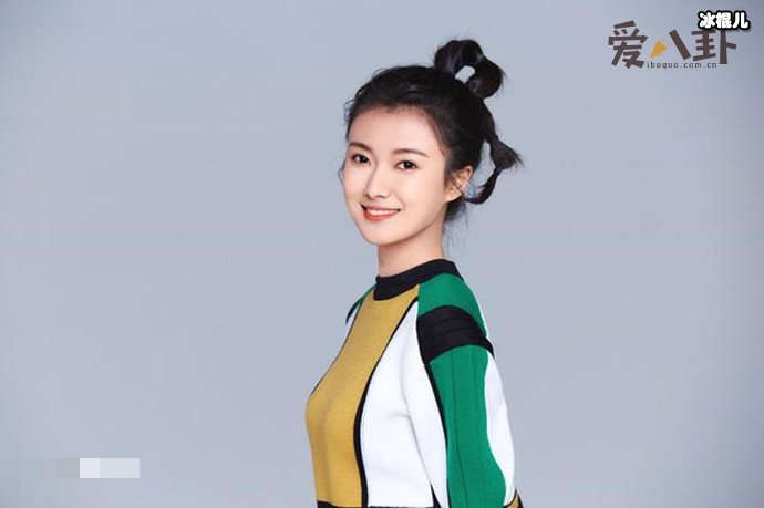 演员张苡宁照片