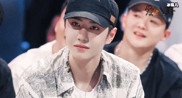 王一博为什么不能考主持人证