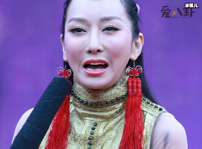 萨顶顶原名叫什么