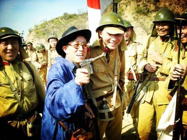 为何老抗日电影多击毙低级军官，现在抗日剧却常杀高级军官？