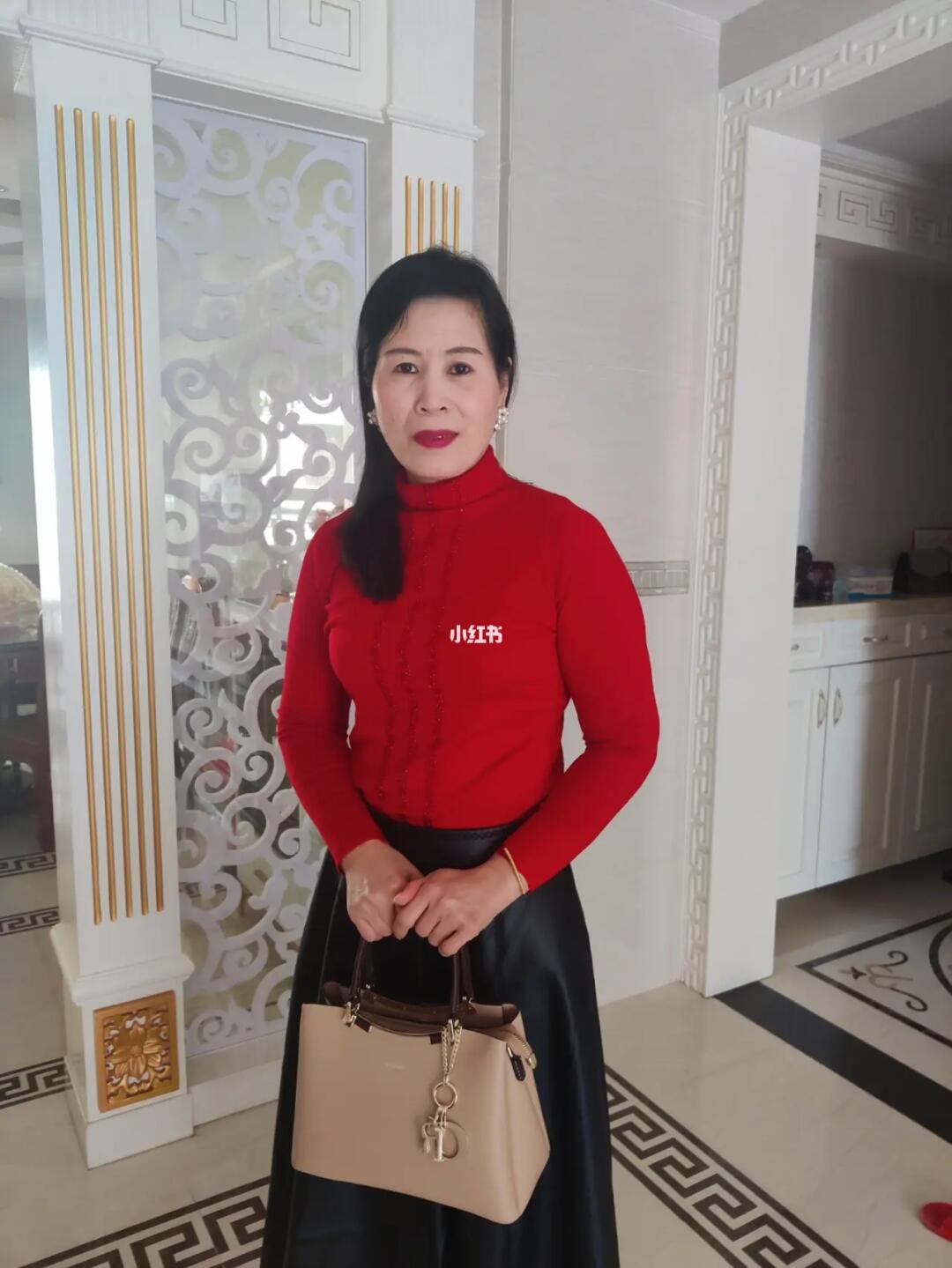 快来看看哪位妈妈的美貌更胜一筹