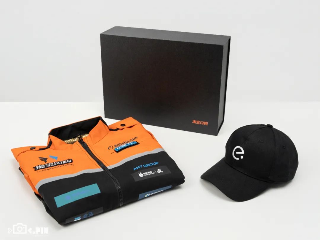 血骑士战袍_骑士战袍属性_怀旧服血骑士战袍