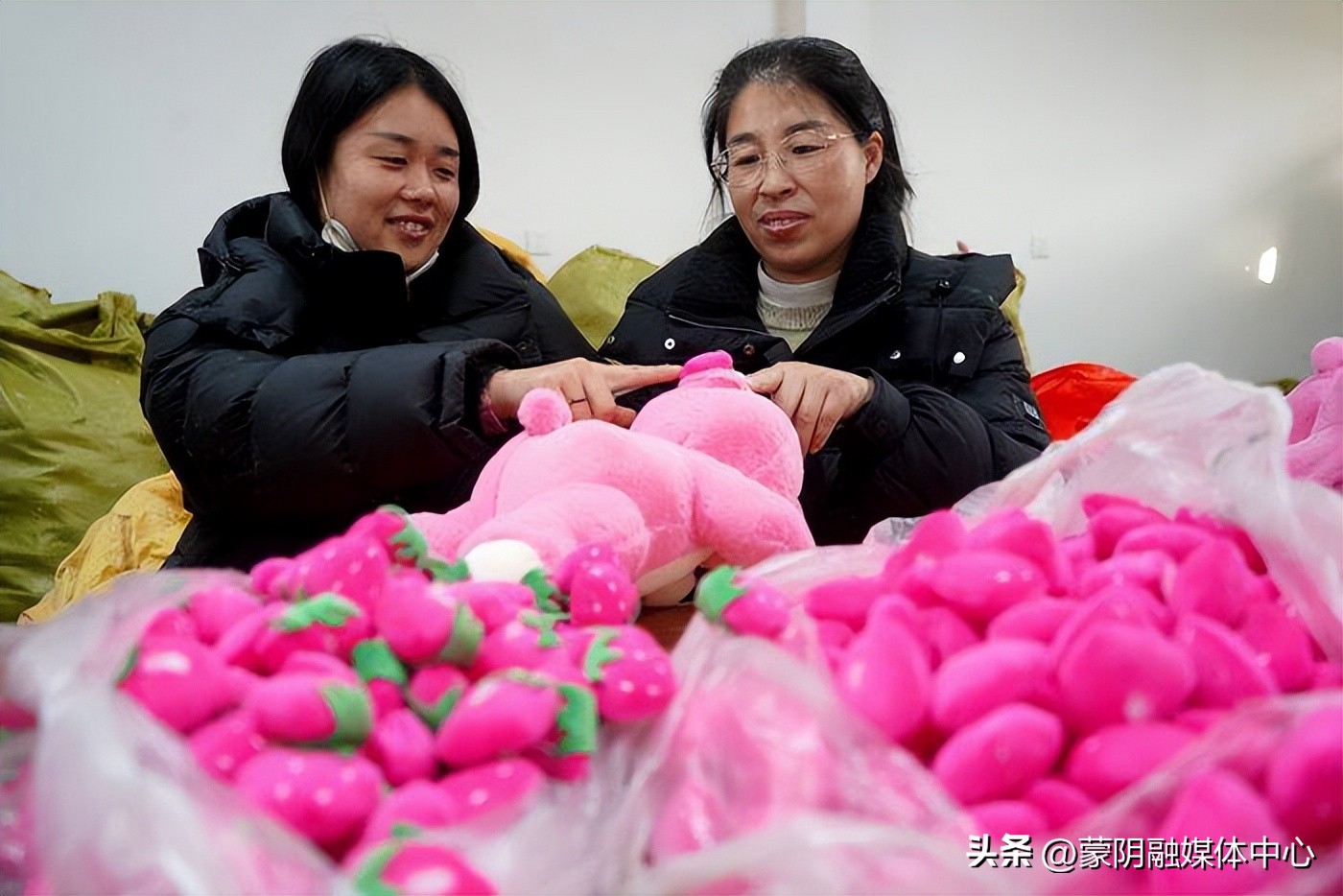 政协委员企业家邱慧敏_mmwyt_蒙阴县欧尚玩具厂