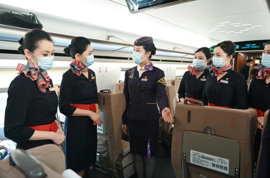 血骑士战袍_骑士战袍属性_怀旧服血骑士战袍