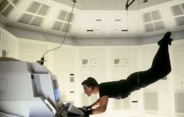 雷神奇侠是不是就是雷神_雷神3雷神锤子碎了_双面雷神