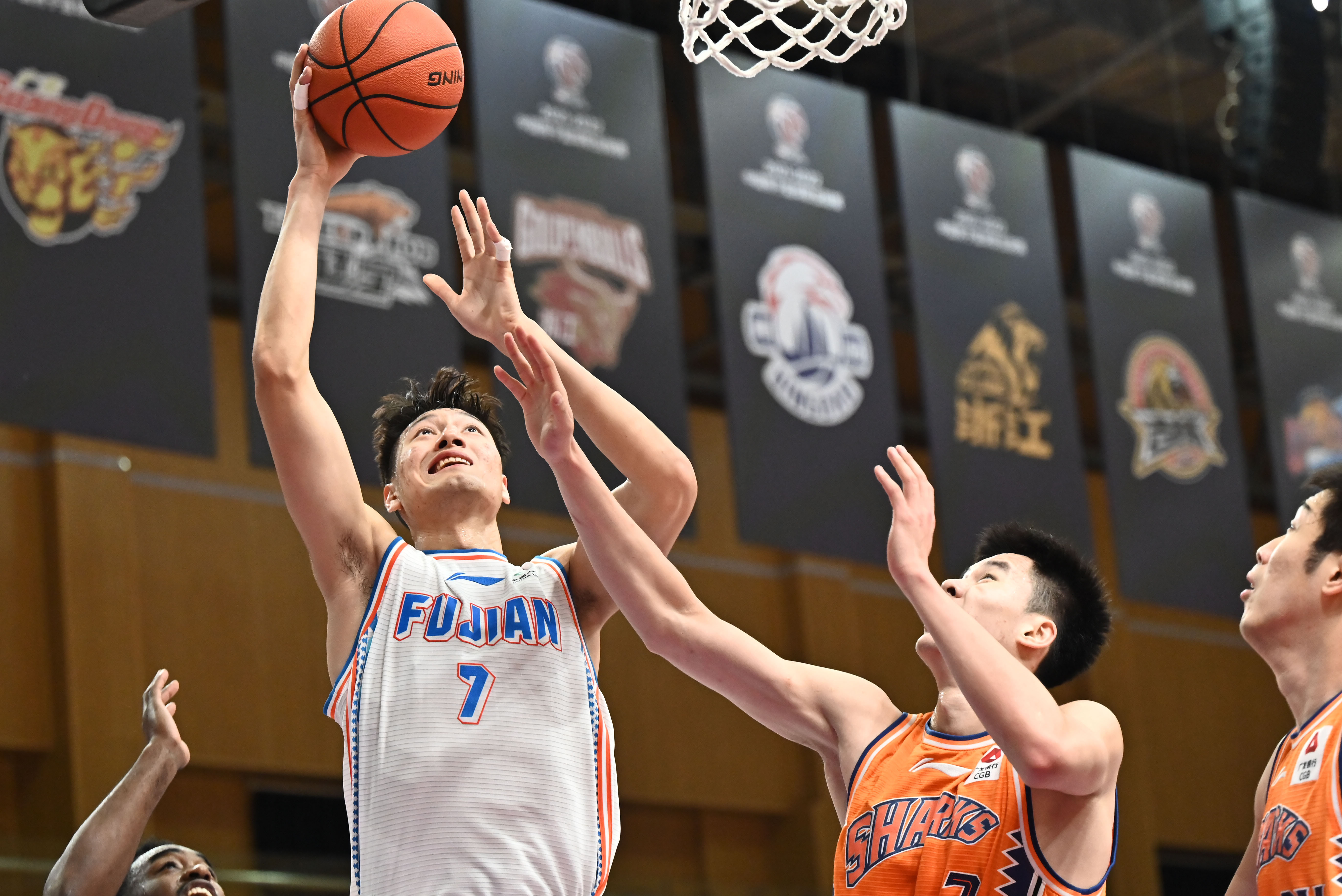 双枪哈斯在阿登高地几图_双枪哈斯_双枪哈斯在哪张地图出现