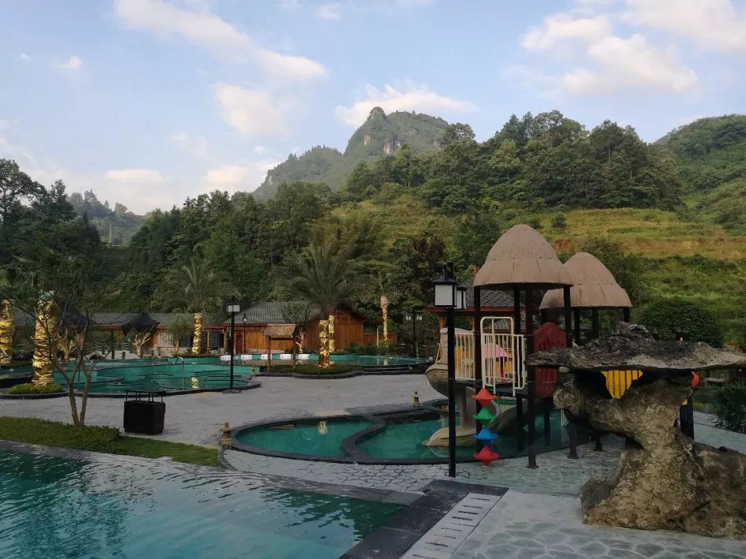 汇善谷养生温泉攻略_遵义枫香温泉_贵州温泉度假