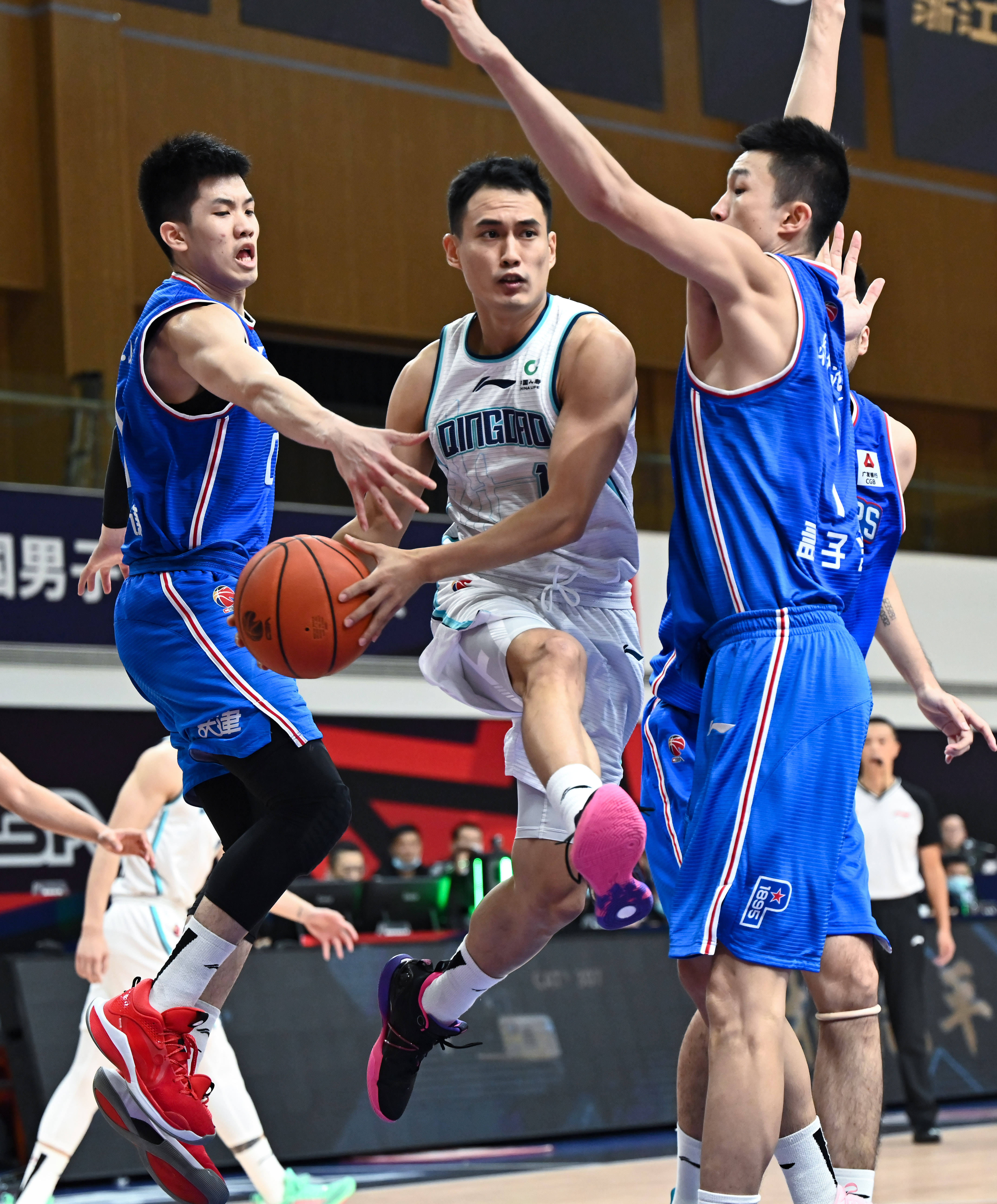 双枪哈斯在阿登高地几图_双枪哈斯_双枪哈斯在哪张地图出现