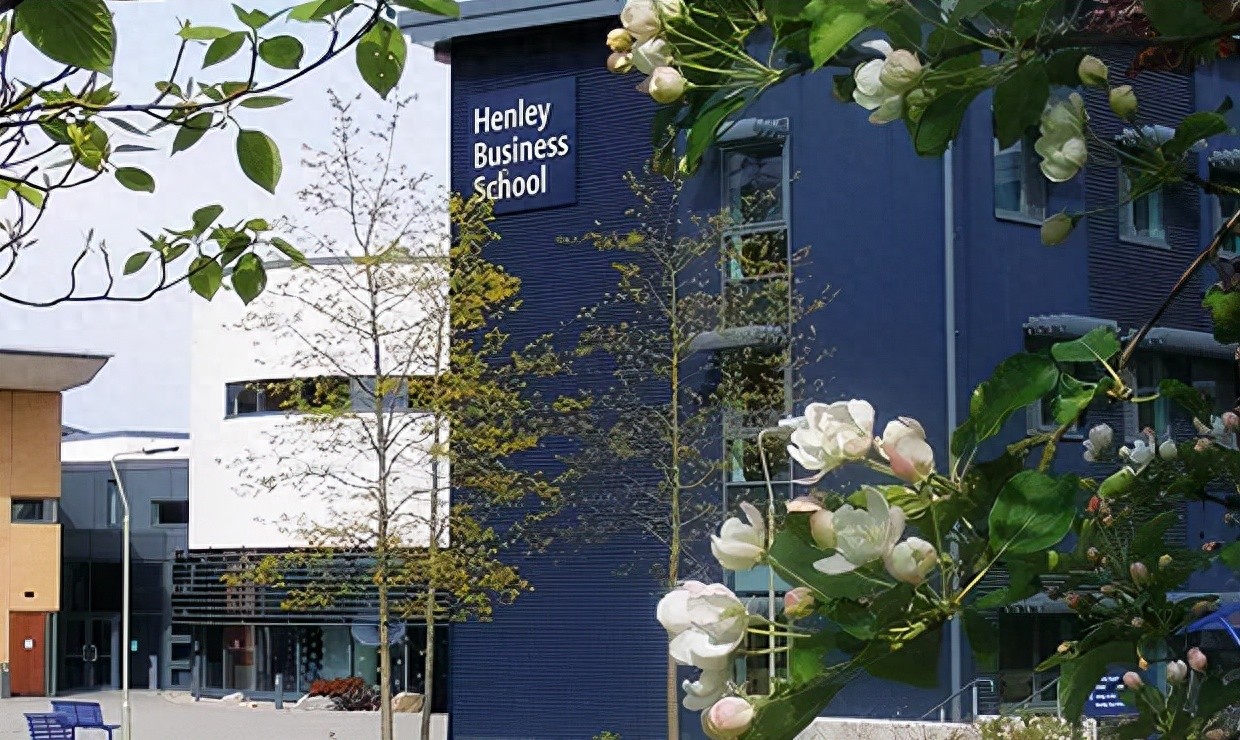 英国专业类学校_雷丁大学商科专业_royalholloway