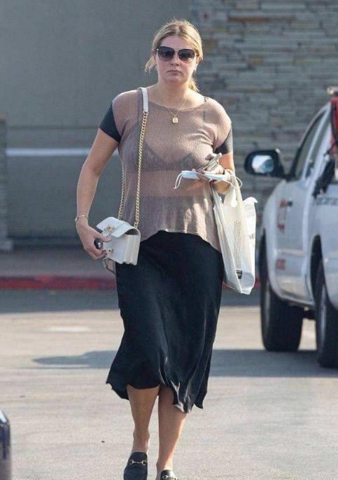 艾西瓦娅·雷和女儿_艾西瓦娅·雷和女儿_艾瓦西亚雷女儿