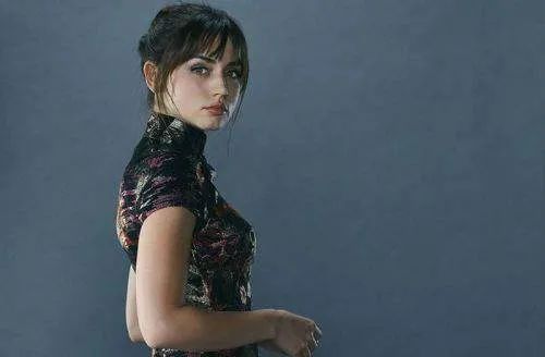 艾瓦西亚雷女儿_艾西瓦娅·雷和女儿_艾西瓦娅·雷和女儿