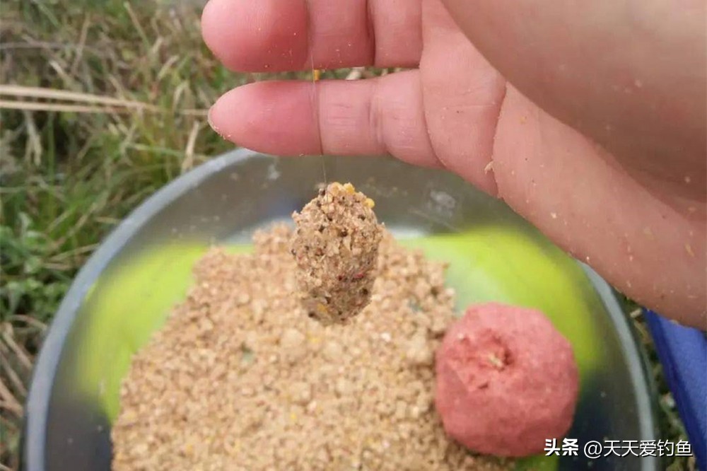 秋末大水面钓鲫鱼_浮钓鲫鱼怎么调漂_冬季小水面钓鲫鱼调漂