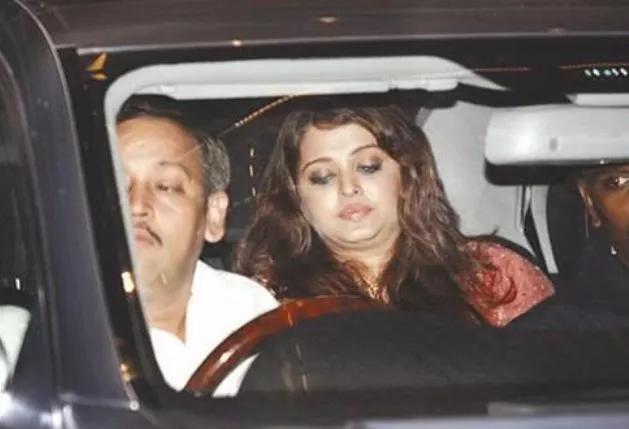 艾瓦西亚雷女儿_艾西瓦娅·雷和女儿_艾西瓦娅·雷和女儿