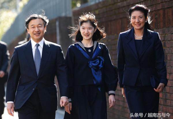 日本的天皇陛下是谁_陛下天皇日本是什么漫画_日本天皇陛下叫什么名字