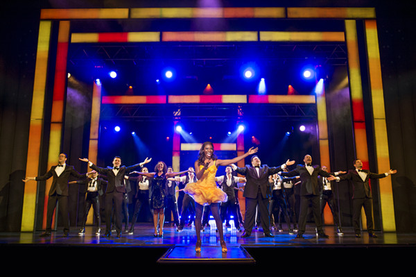 电影保镖中除了惠特尼休斯顿另一个女明星唱的歌曲名字_休斯顿演唱的保镖主题曲_保镖插曲休斯敦