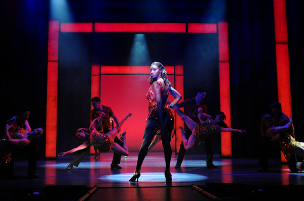 休斯顿演唱的保镖主题曲_电影保镖中除了惠特尼休斯顿另一个女明星唱的歌曲名字_保镖插曲休斯敦