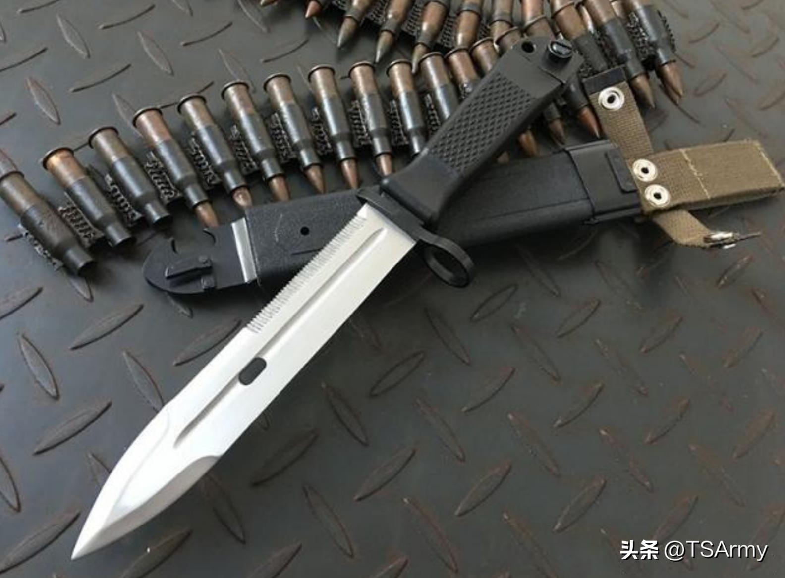 53式黑四棱刺刀型号_中国现代军刀种类介绍_cfqbz03