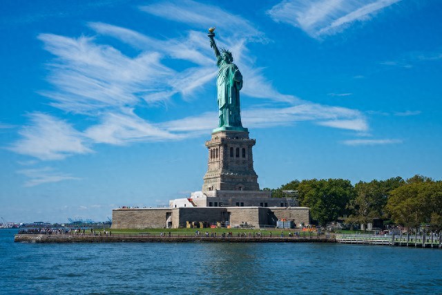 金融科技娱乐核心枢纽城市_美国经济总量前十城市_美国前十大城市排名