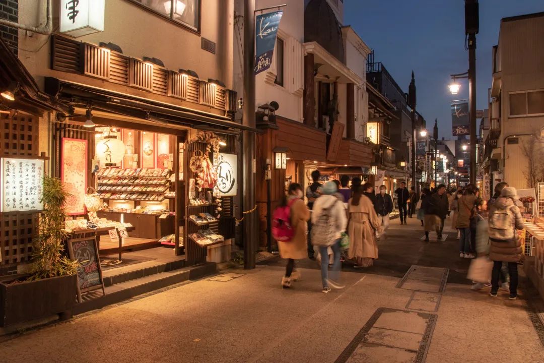 镰仓高校 灌篮高手铁道口 江之岛电铁线_镰仓灌篮高手在哪儿