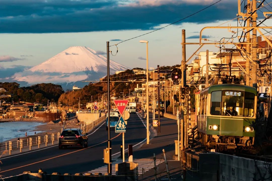 镰仓高校 灌篮高手铁道口 江之岛电铁线_镰仓灌篮高手在哪儿