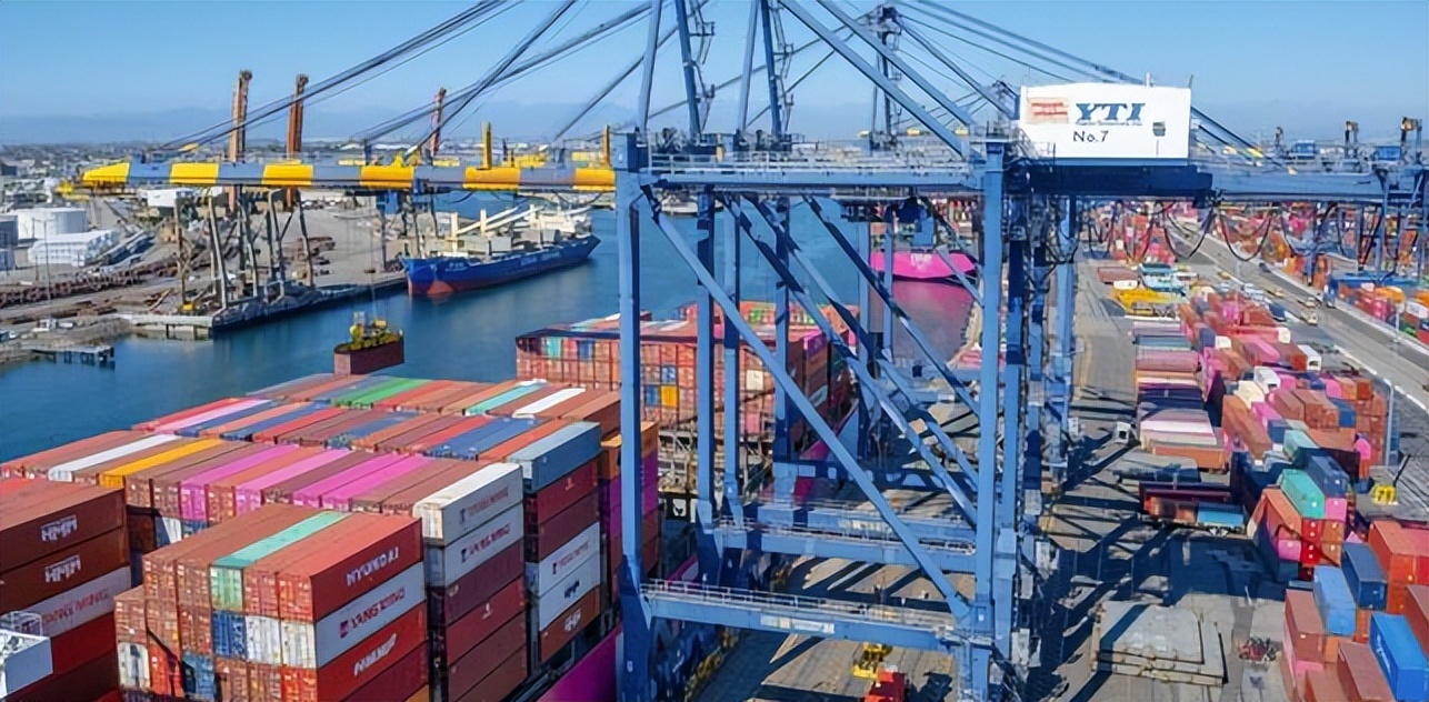 全球供应链运输_集装箱生产商_中国集装箱制造