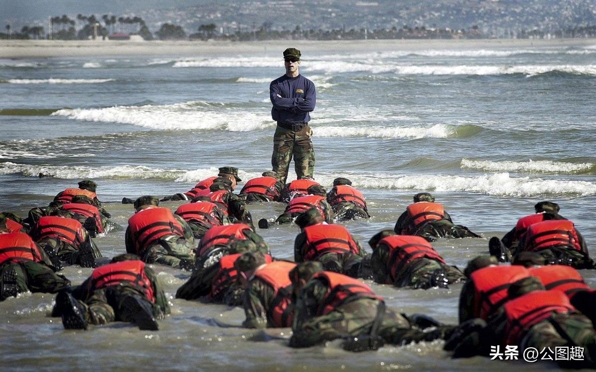 SIG-552_美国海军海豹突击队训练_海豹突击队历史与起源