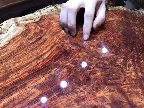 巴花大板什么纹路最贵_深圳巴花大板纹理特点_巴花大板自然之美