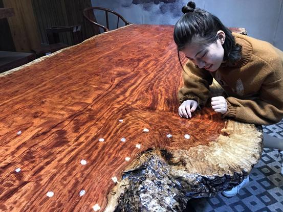 巴花大板自然之美_巴花大板什么纹路最贵_深圳巴花大板纹理特点